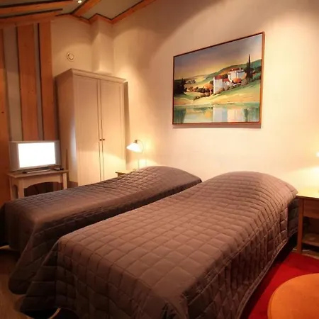 President Mountain Villas B Levi